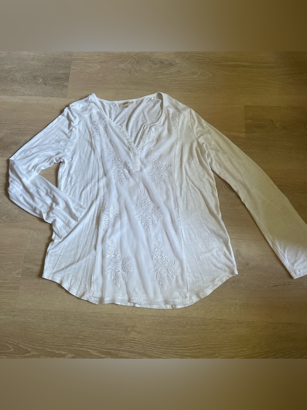 STYLE & CO White Long Sleeve Floral Lace Tee Shirt
